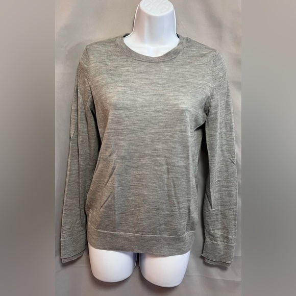 Banana Republic Lime Gray 100% Merino Wool Crewneck Sweater Size S - Picture 1 of 10